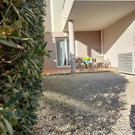 Route De L'espiguette - Rez De Jardin - Climatisé Daire Le Grau-du-Roi
